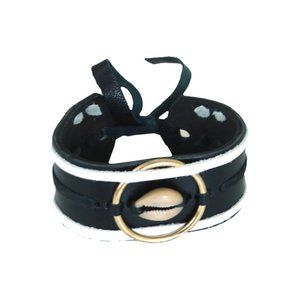 Brass Circle & Shell Leather Bracelet